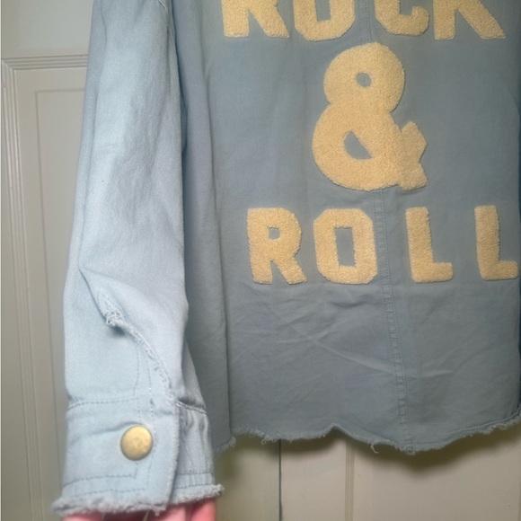 Davi & Dani Rock & Roll snap button down denim style distressed worn once sz S - Picture 6 of 8